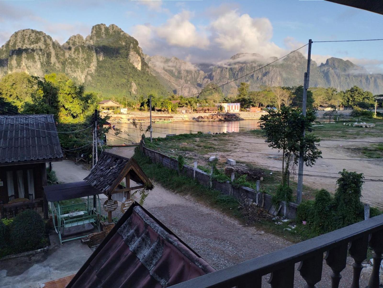 Bungalows Le Jardin Vangvieng ヴァンヴィエン エクステリア 写真
